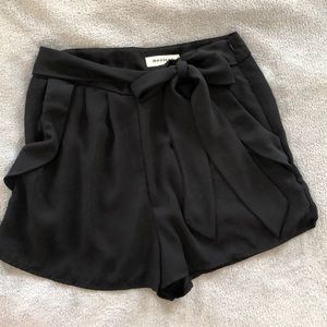 Monteau, S, high rise flowy front tie shorts, NWOT